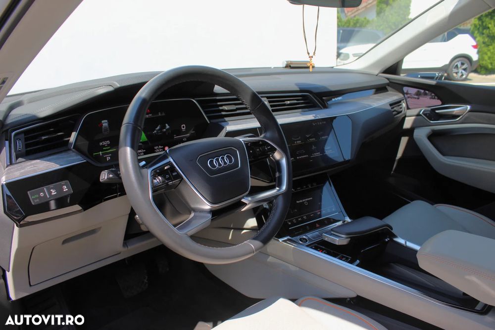 Audi Q8 Sportback e-tron 55 quattro Advanced - 11