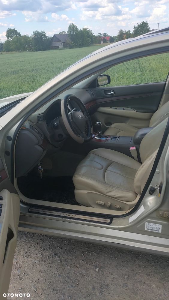 Infiniti G 3.5 AWD - 9