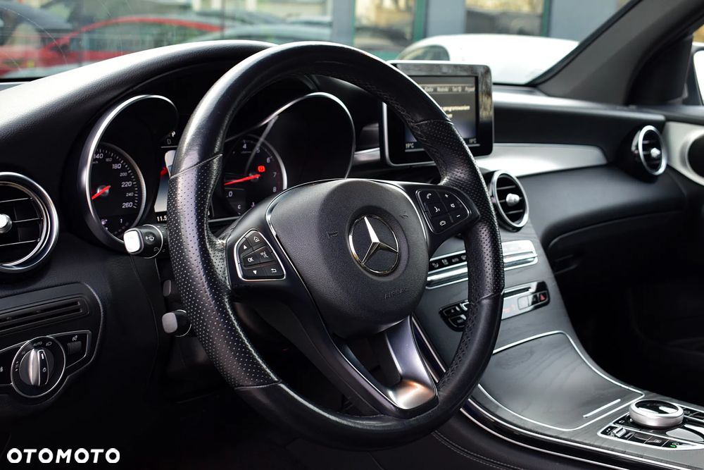 Mercedes-Benz GLC - 4