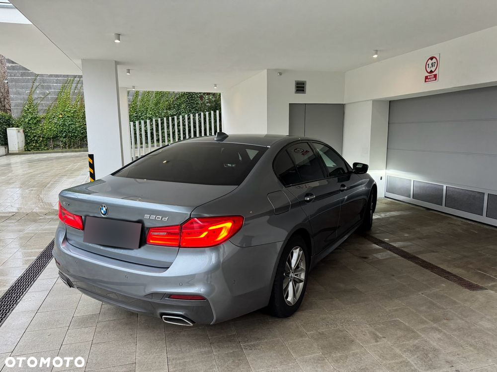 BMW Seria 5 520d xDrive - 5
