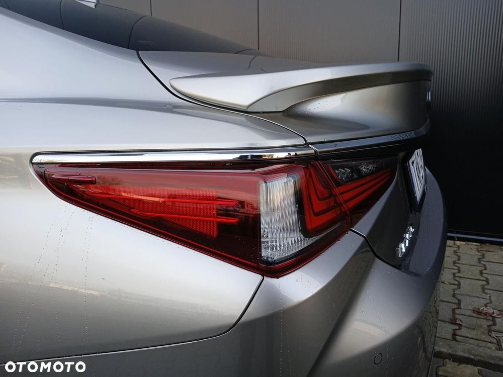 Lexus ES 300h Business Edition - 26