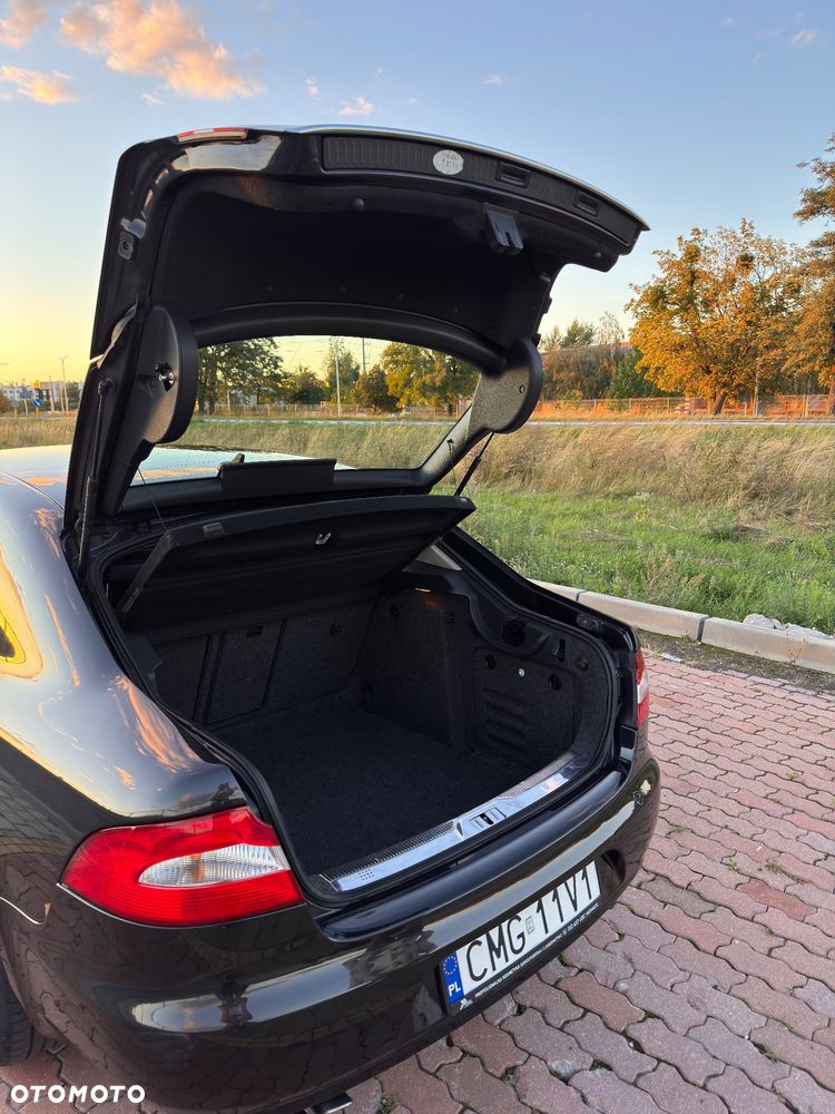 Skoda Superb 2.0 TDI DSG Elegance - 11
