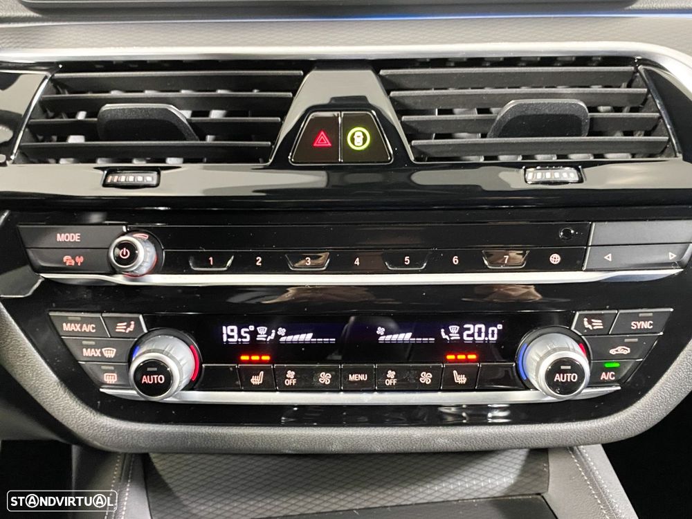 BMW 530 e Pack Desportivo M - 18