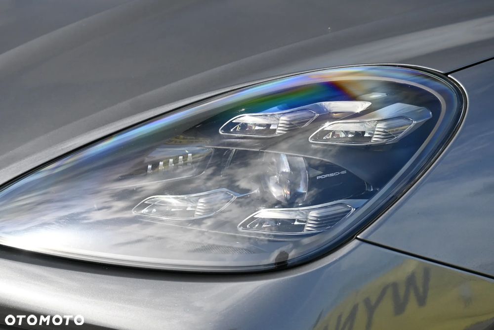 Porsche Cayenne Platinum Edition - 39