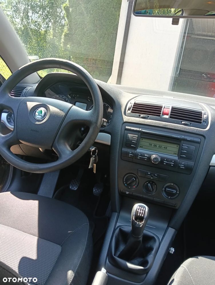 Skoda Octavia 1.8 TSI Ambiente - 11