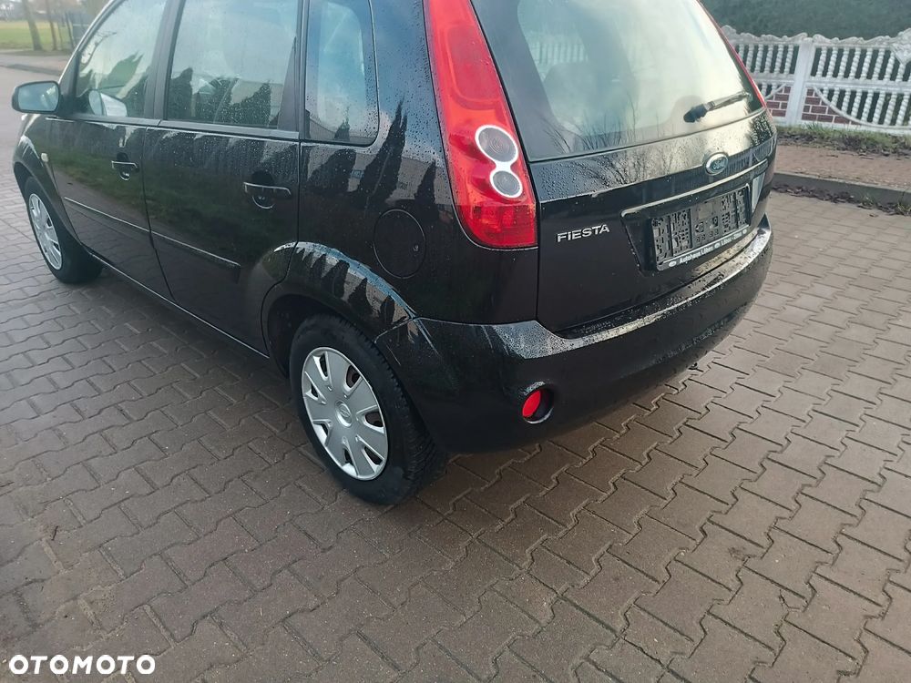 Ford Fiesta 1.4 Ambiente - 15