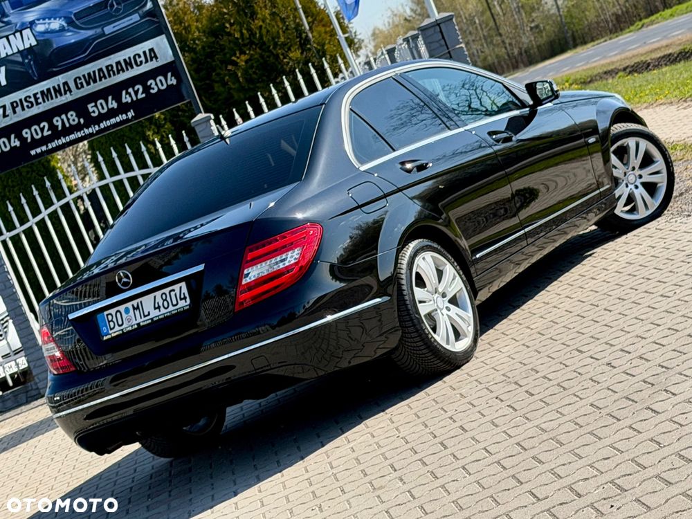 Mercedes-Benz Klasa C 180 CGI Automatik BlueEFFICIENCY Avantgarde - 22