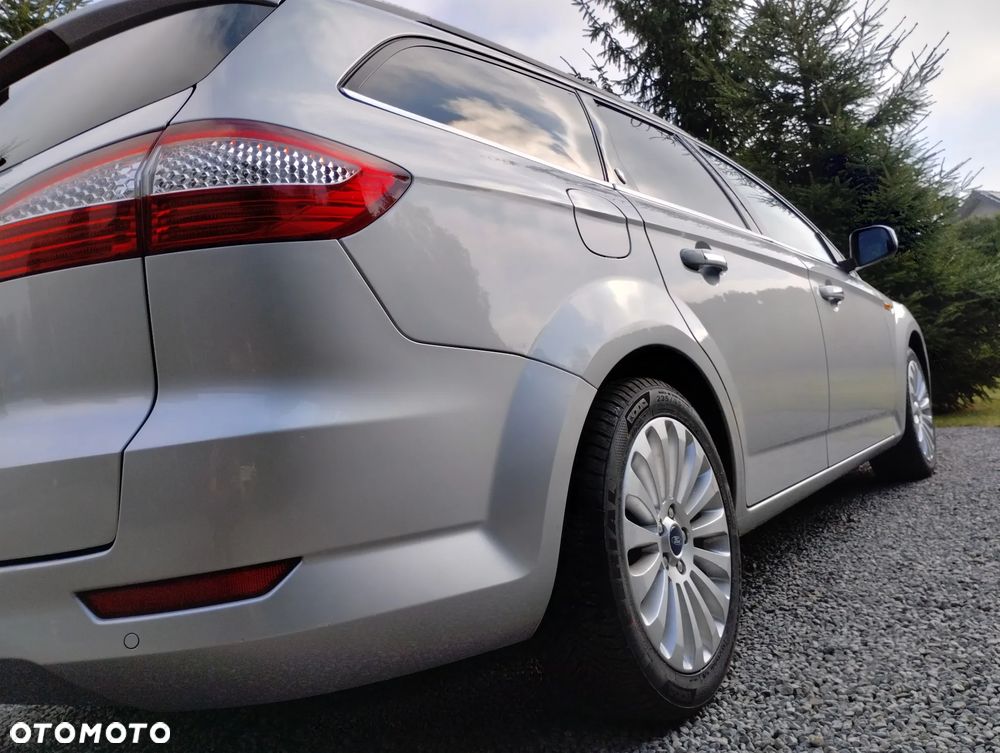 Ford Mondeo 2.0 Ghia - 18
