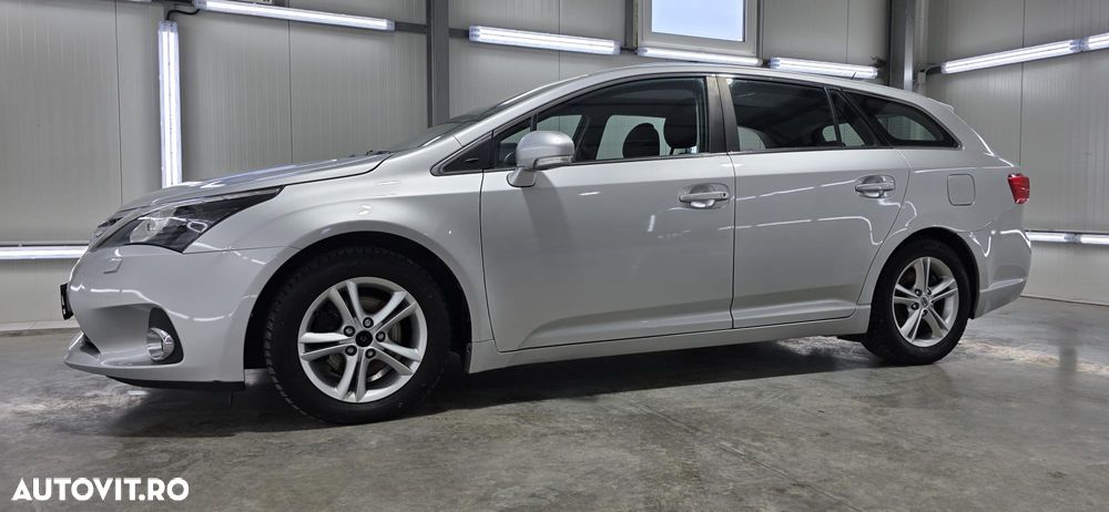 Toyota Avensis 2.0 D-4D - 4
