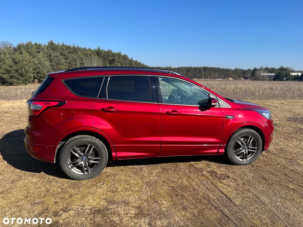 Ford Kuga 2.0 TDCi AWD ST-Line - 4