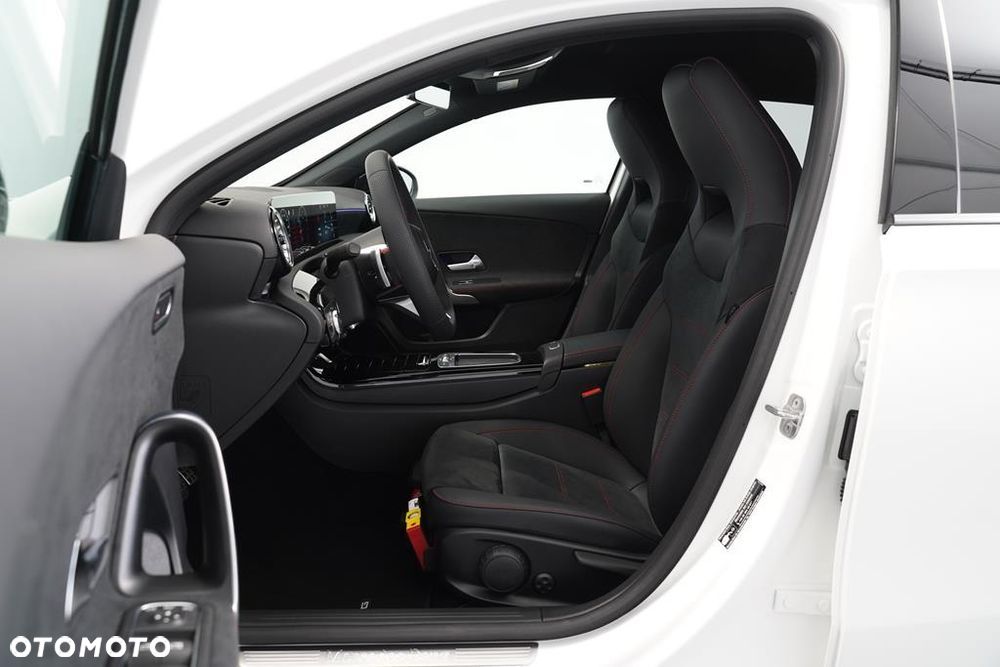 Mercedes-Benz Klasa A 200 AMG Line 7G-DCT - 12