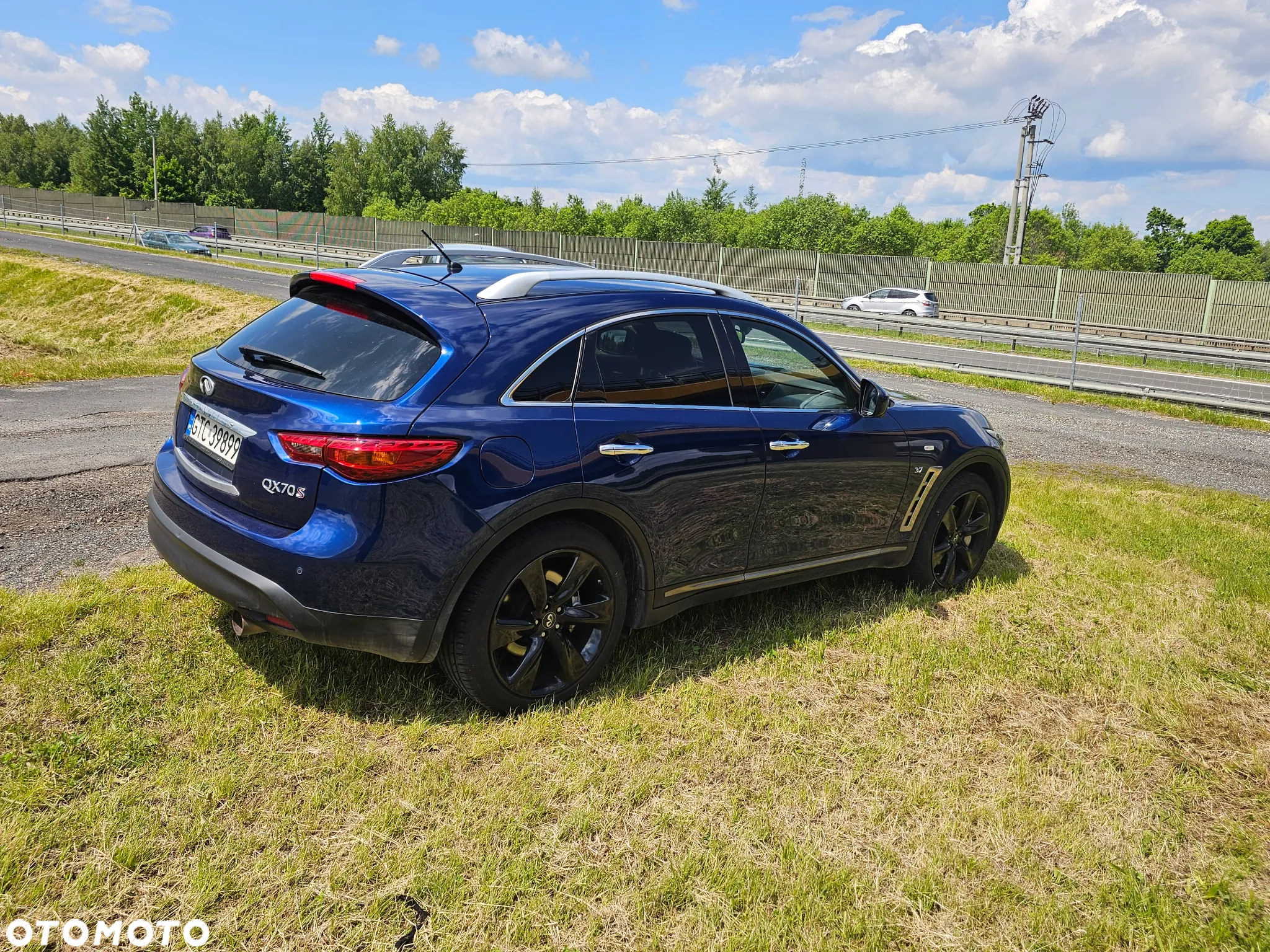 Infiniti QX70 3.7 S Premium - 4