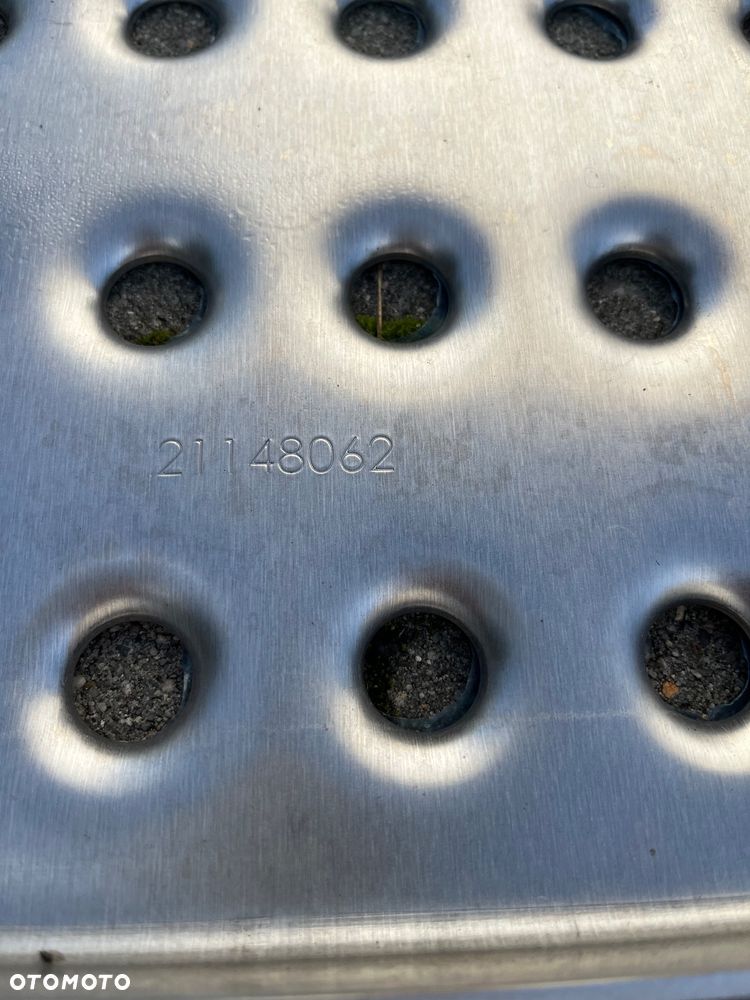 Podest zbiornika Volvo FH FM NOWY pokrywa płyta - 3