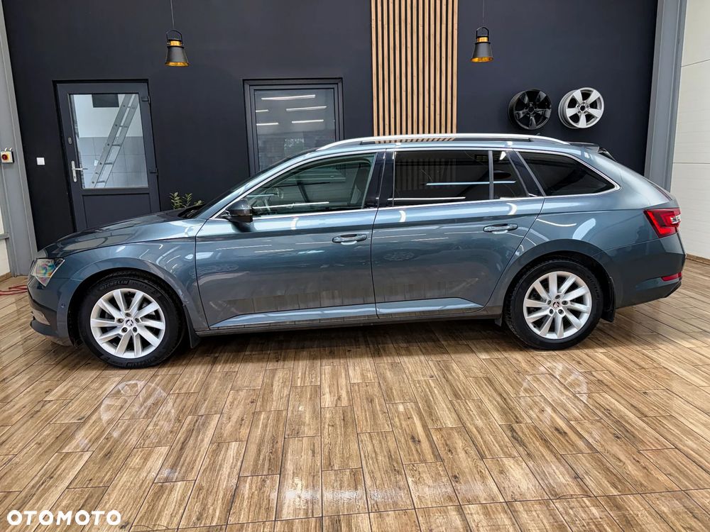 Skoda Superb 2.0 TDI DSG Sportline - 11