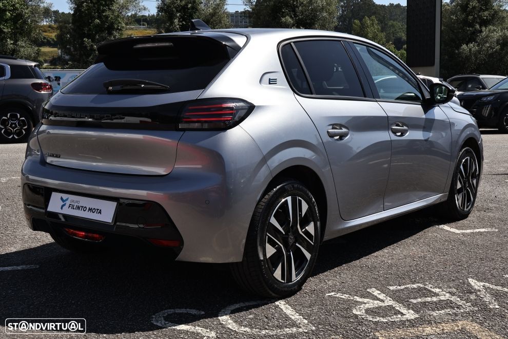 Peugeot e-208 Allure - 3