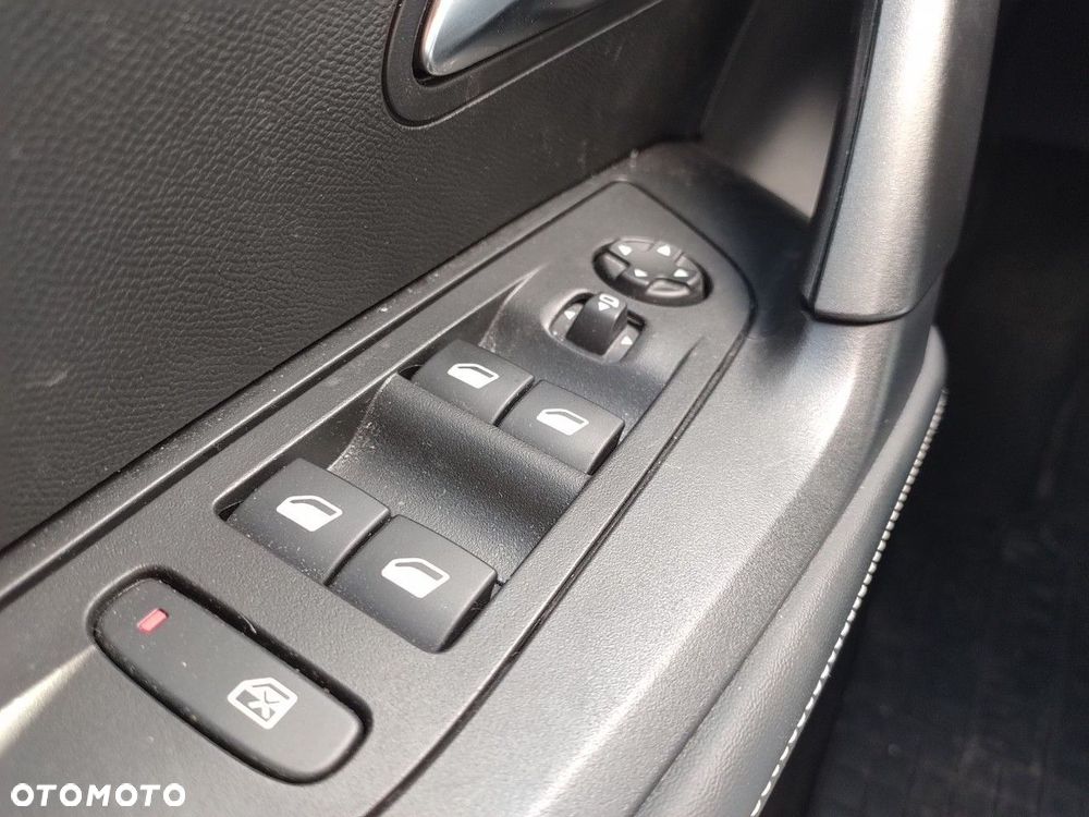 Peugeot 2008 1.2 PureTech Allure S&S EAT8 - 15