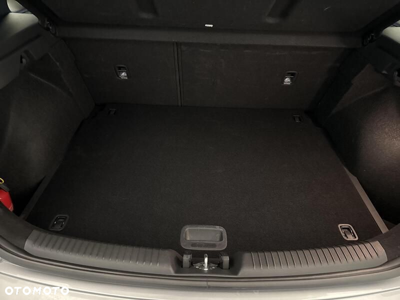 Hyundai i30 1.5 DPI Classic + - 22