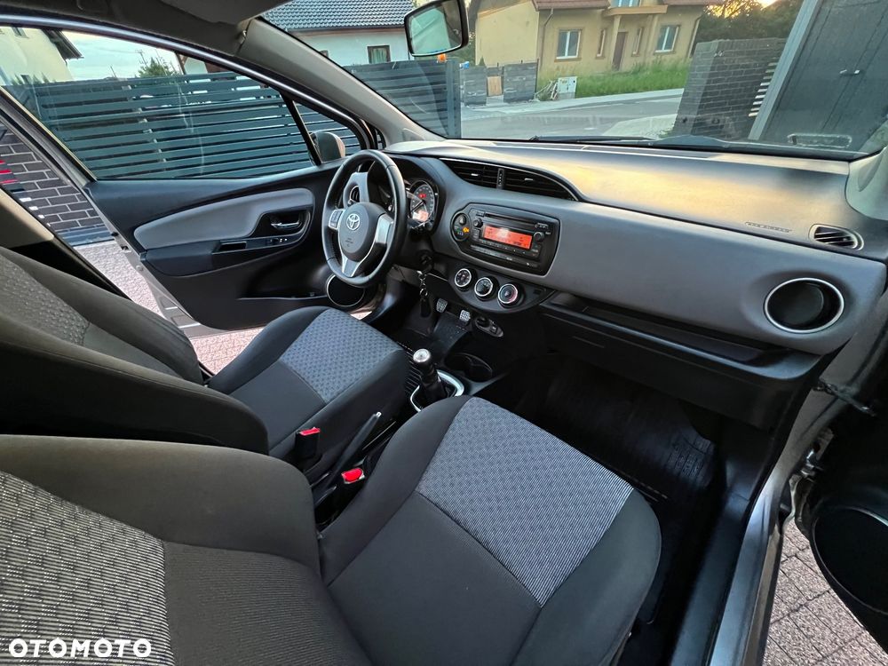 Toyota Yaris 1.0 Premium EU6 - 8
