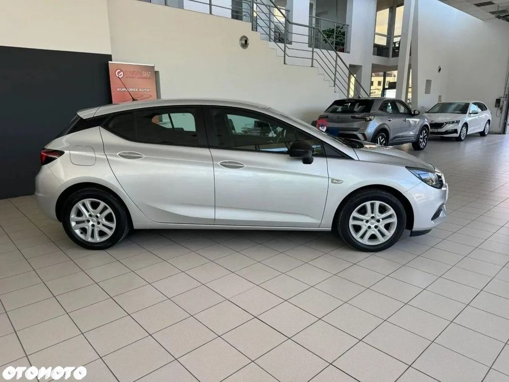 Opel Astra 1.2 T Elegance S&S - 4