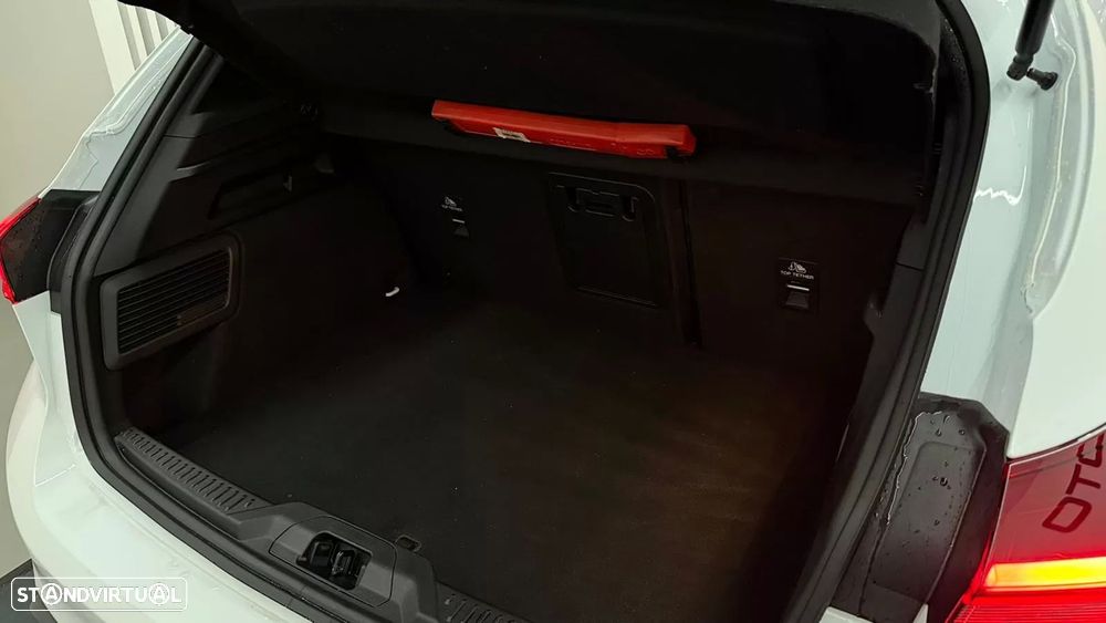 Ford Focus 1.0 EcoBoost MHEV ST-Line - 31