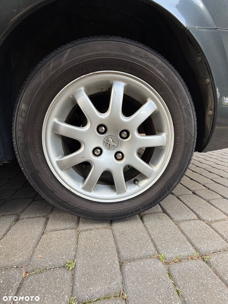 Peugeot 301 1.6 VTi Active - 11