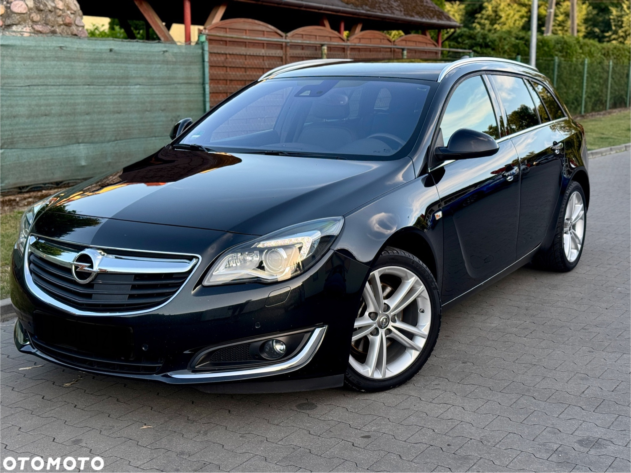 Opel Insignia Sports Tourer 2.0 Diesel Ultimate Exclusive - 4