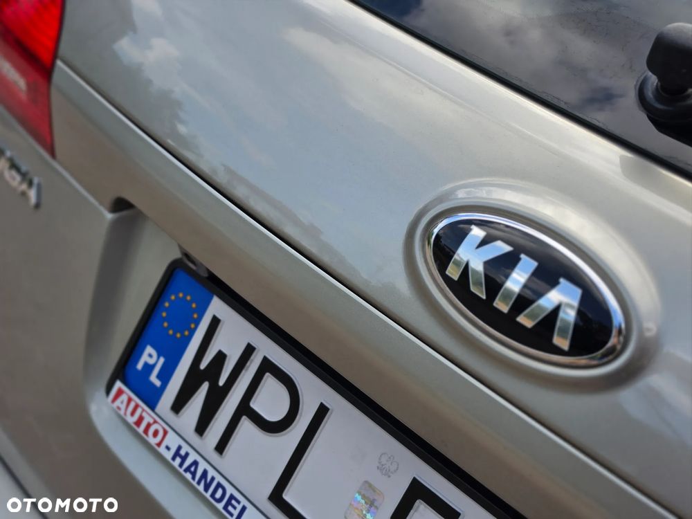 Kia Venga - 11