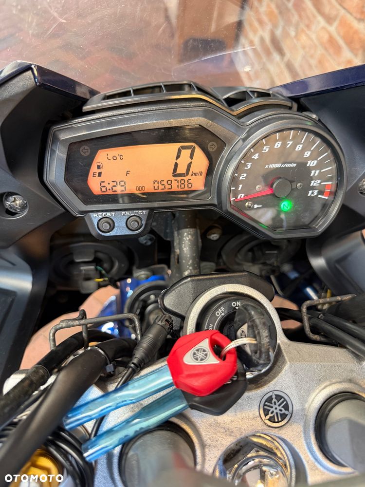 Yamaha FZ - 17