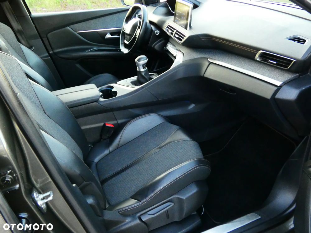 Peugeot 3008 1.5 BlueHDi Allure S&S - 15