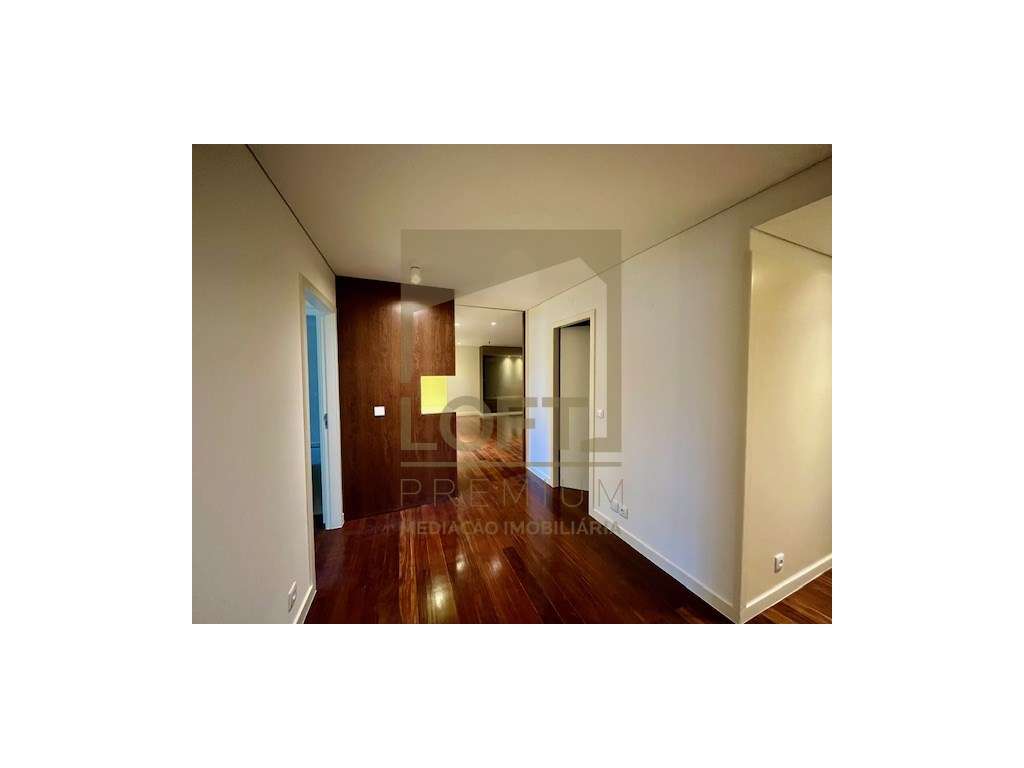Apartamento T3+1 no Centro de Guimarães - Grande imagem: 2/25