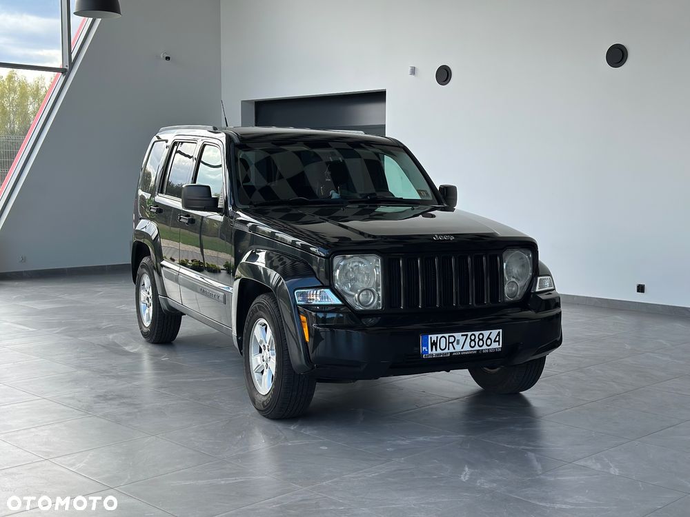 Jeep Liberty - 1