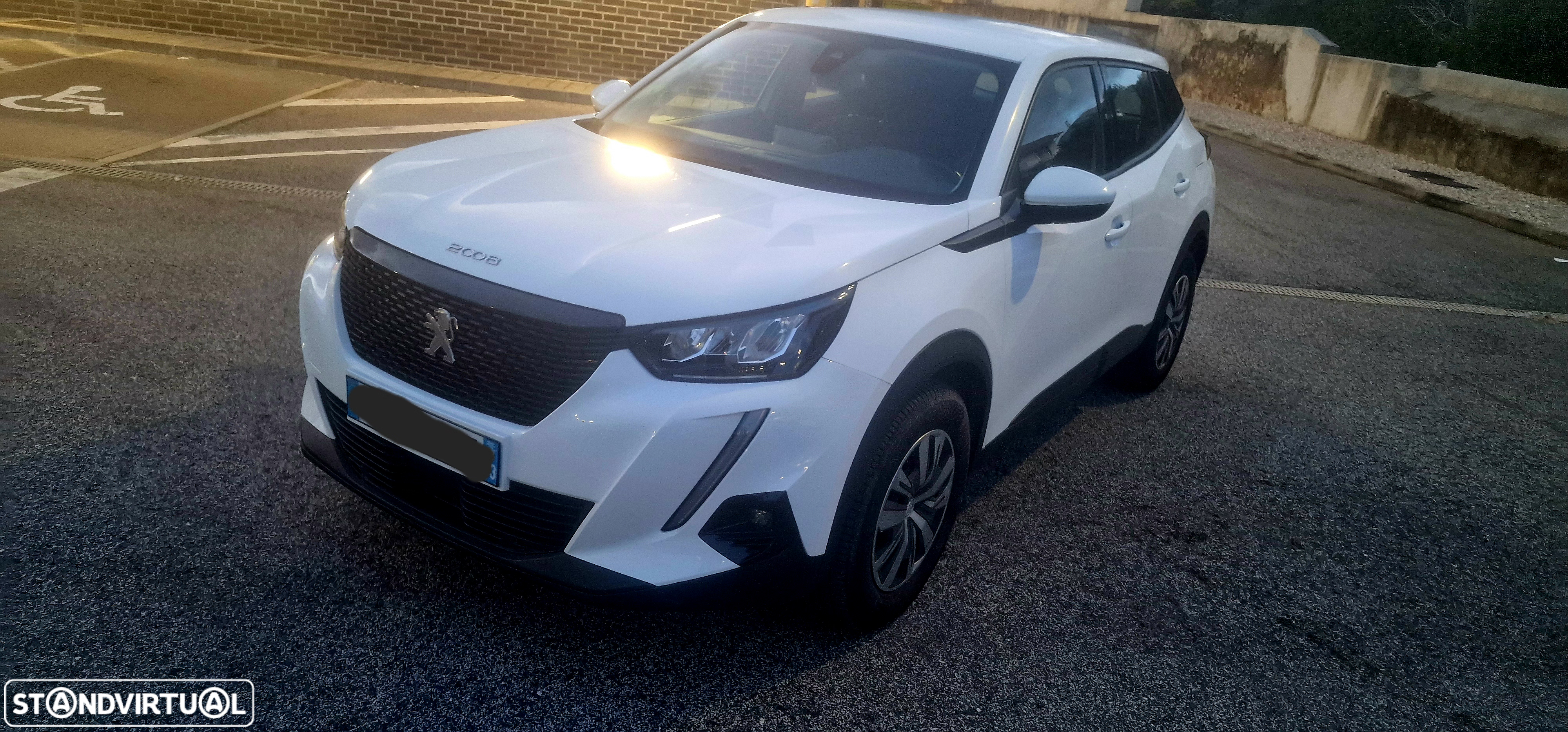Peugeot 2008 1.5 BlueHDi Allure - 17