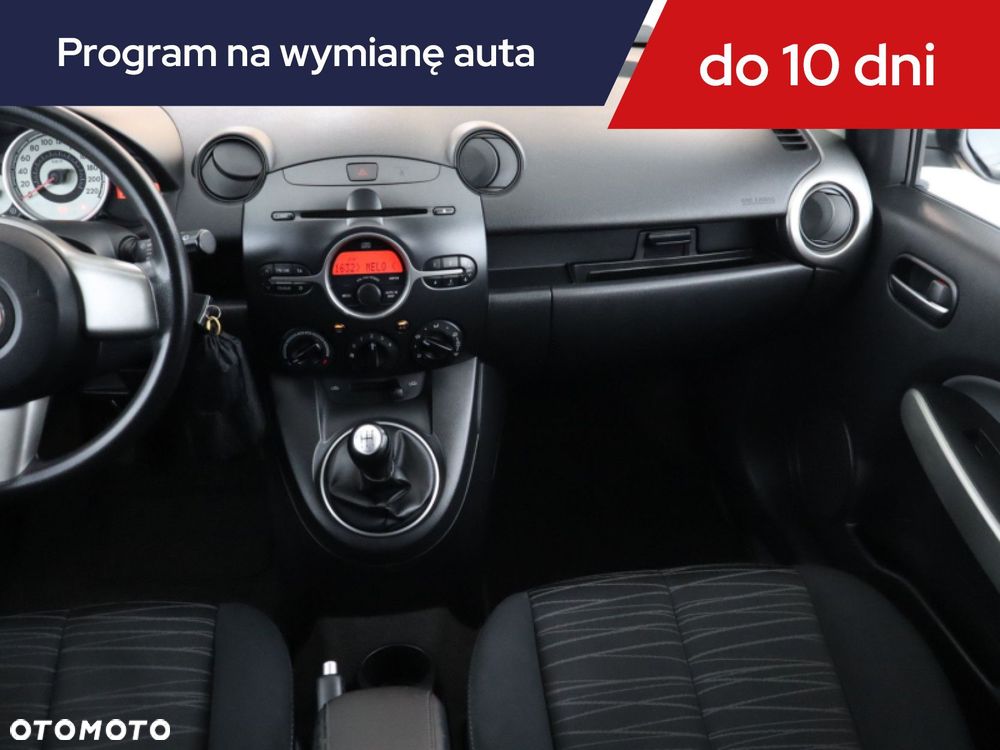 Mazda 2 - 10