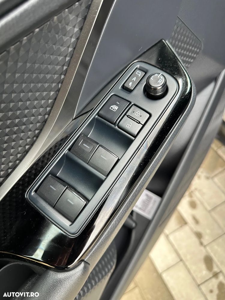 Toyota C-HR 1.8 HSD 122 CP 4x2 CVT C-ult Style bi-tone - 23