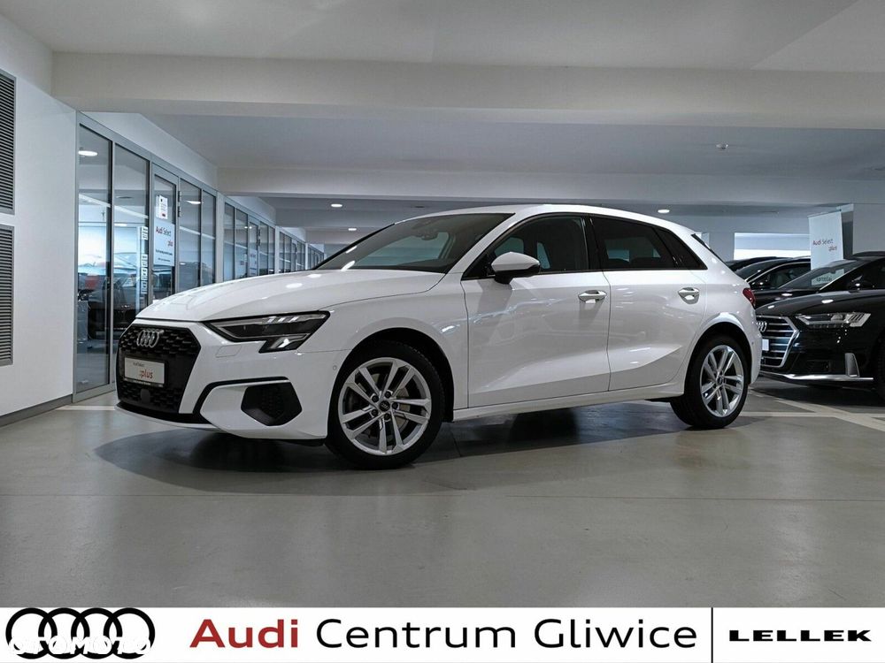 Audi A3 Sportback - 1