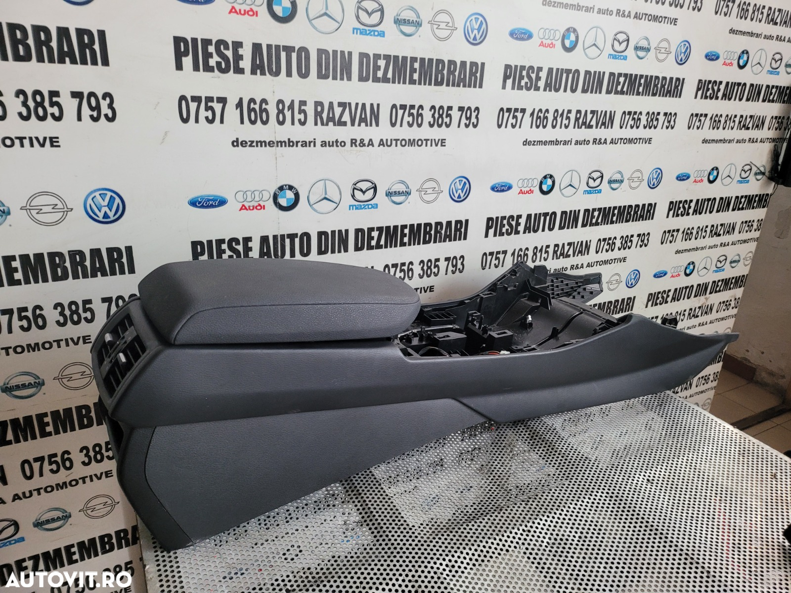 Cotiera Bmw X4 F26 Volan Stanga Din Piele Impecabila Cu Modul Auxiliar Si Usb An 2014-2015-2016-201 - 2