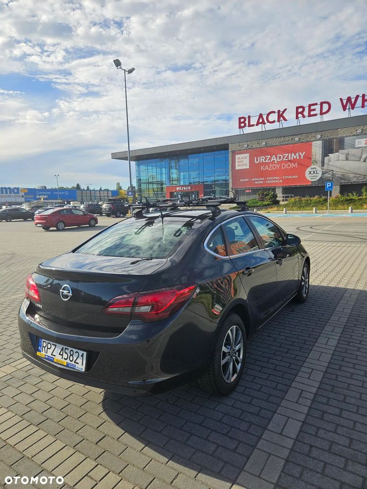 Opel Astra 1.6 Business - 5