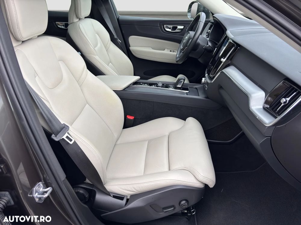 Volvo XC 60 T8 Twin Engine AWD Inscription - 9