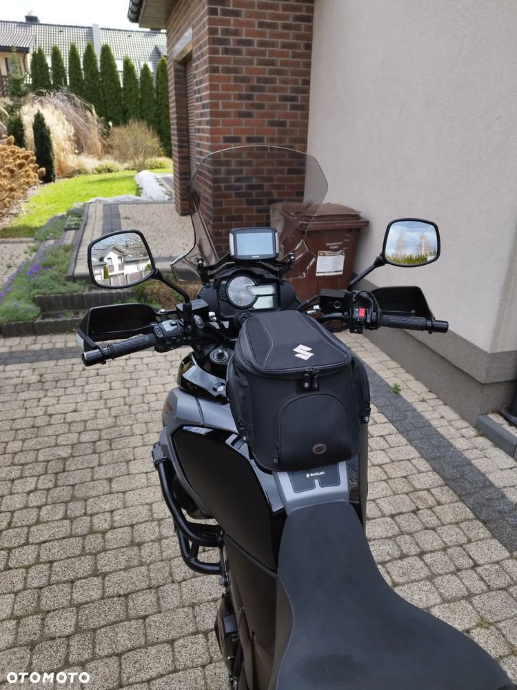 Suzuki V-STROM - 11