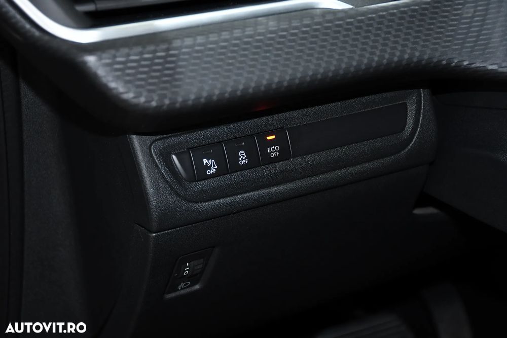Peugeot 2008 PureTech 82 ETG5 STOP&START Allure - 19