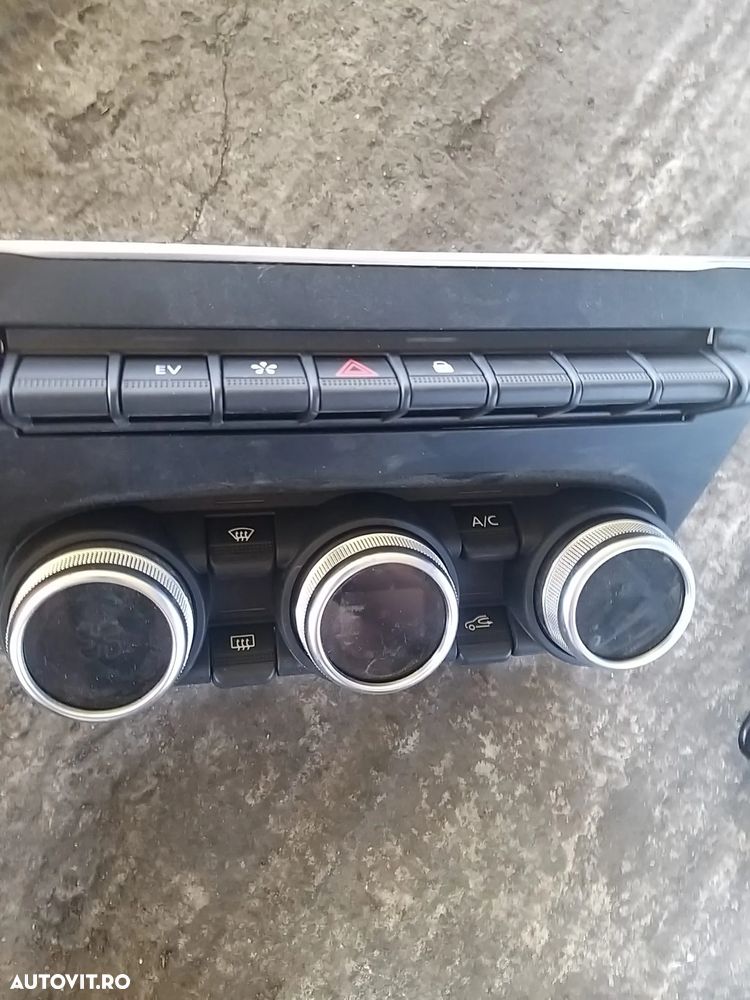 Panou Comanda AC cod: 275100936R pentru Renault Captur 2 an dupa 2019 - 1