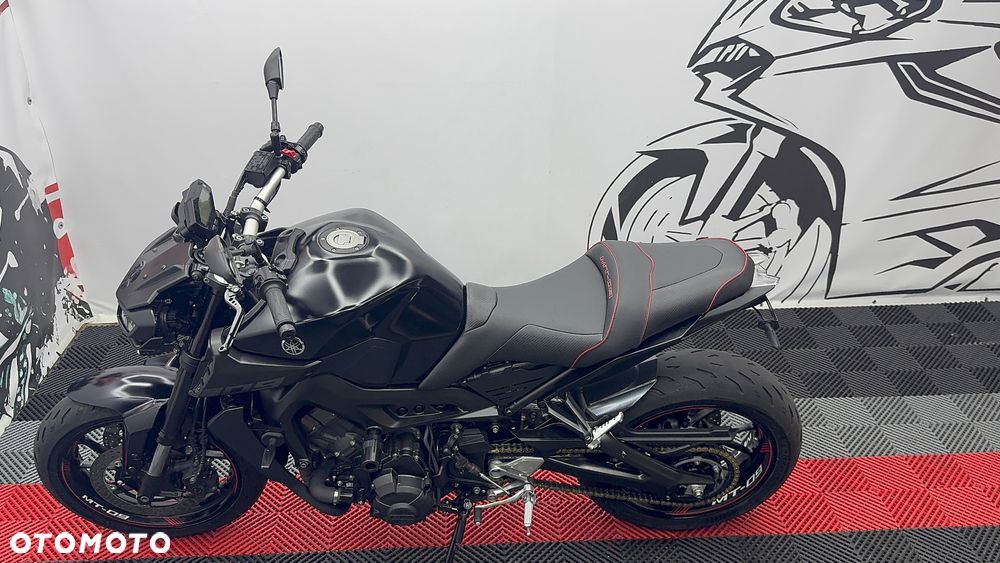 Yamaha MT - 8