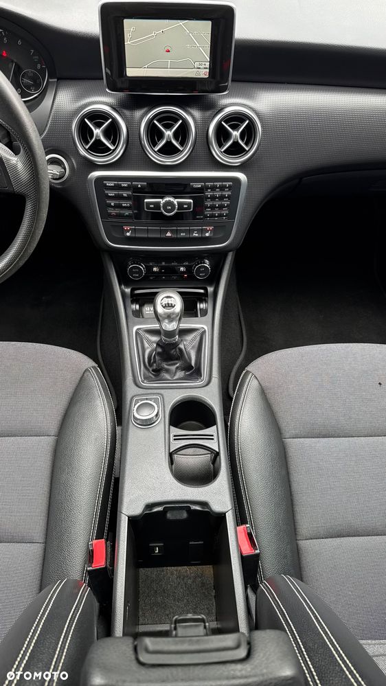 Mercedes-Benz Klasa A 180 BlueEfficiency Edition Style - 23