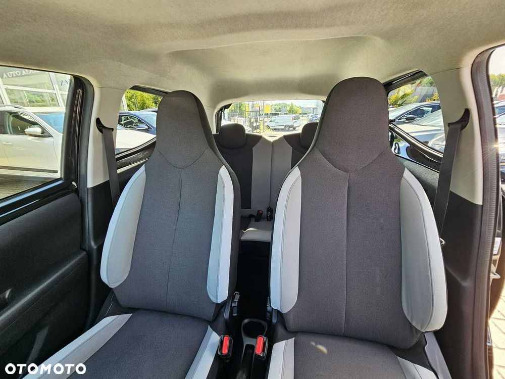 Toyota Aygo x-play touch - 14
