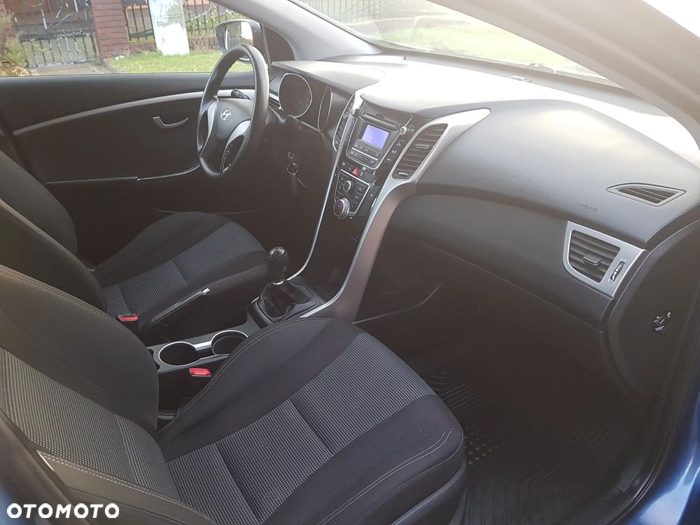 Hyundai i30 blue 1.4 Classic - 19