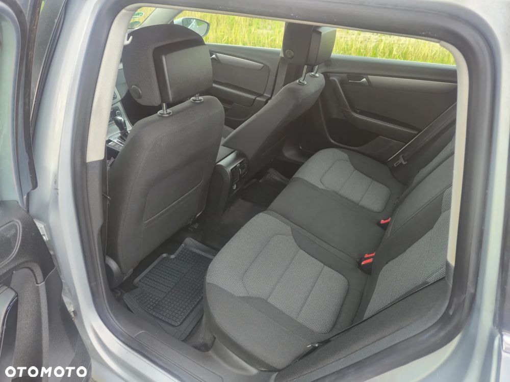 Volkswagen Passat 2.0 TDI DPF DSG Comfortline - 11