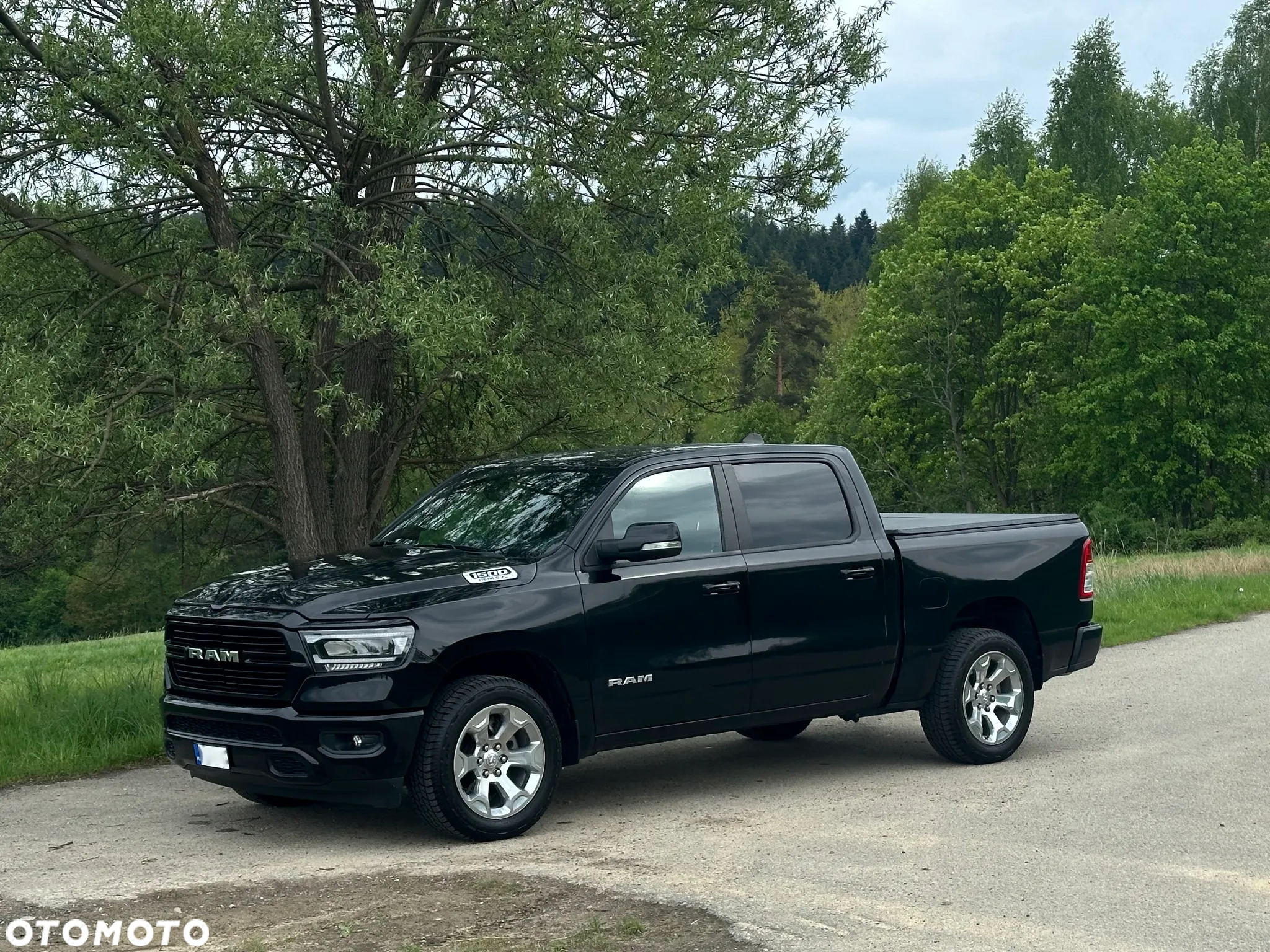 RAM 1500 Crew Cab Shortbed Bighorn - 2