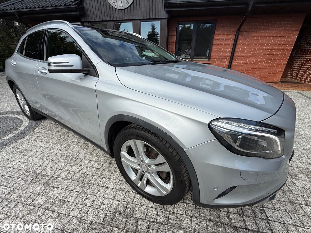 Mercedes-Benz GLA - 5