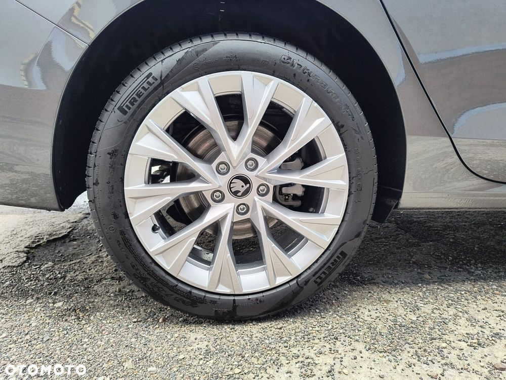 Skoda Superb 2.0 TSI Drive DSG - 19