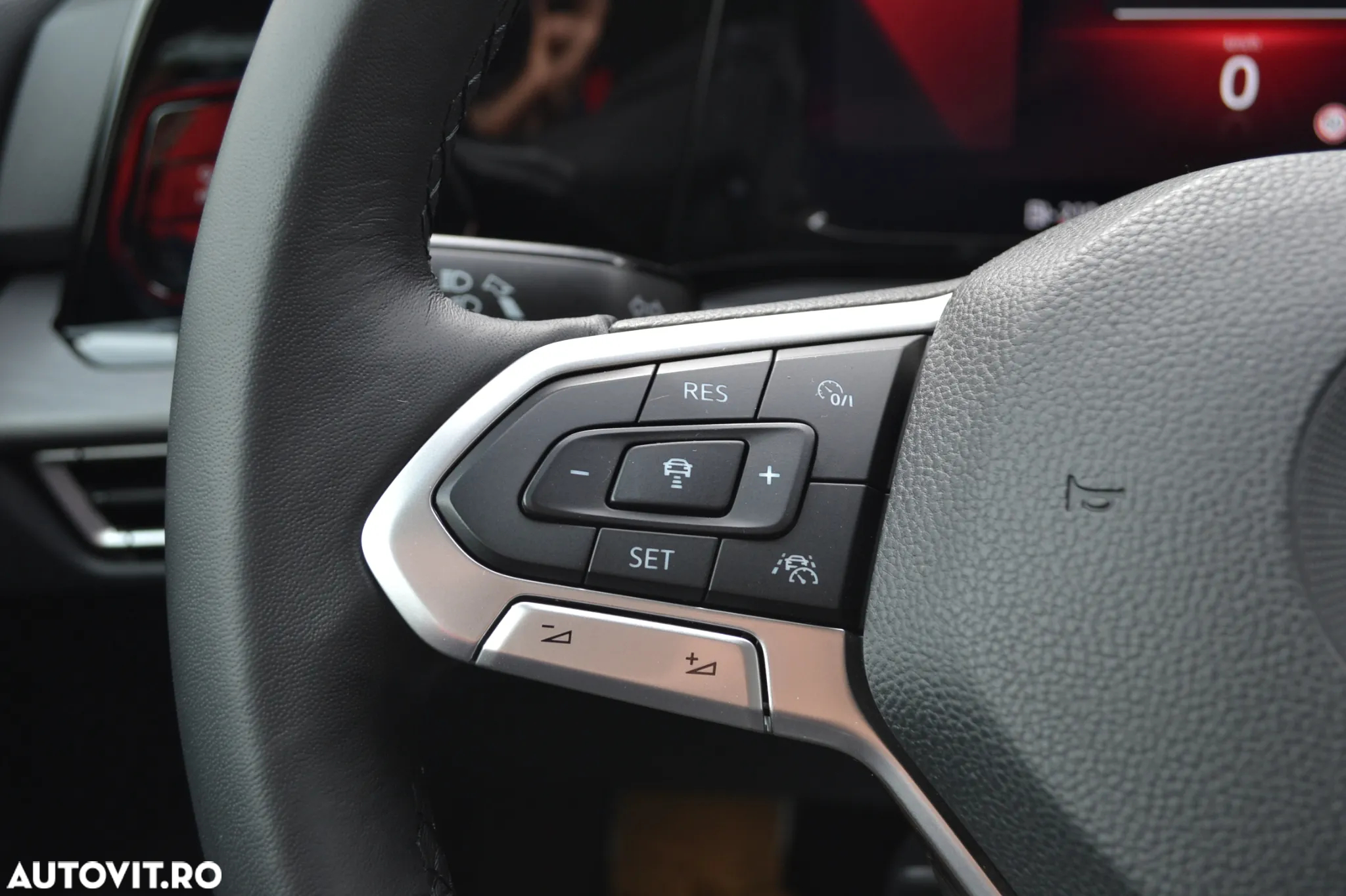 Volkswagen Golf - 11